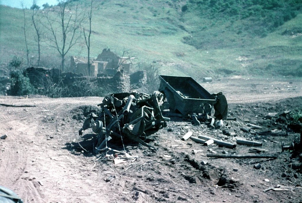 编入|志愿军传奇一兵带病干掉四辆坦克，独创一战术被编入战史！