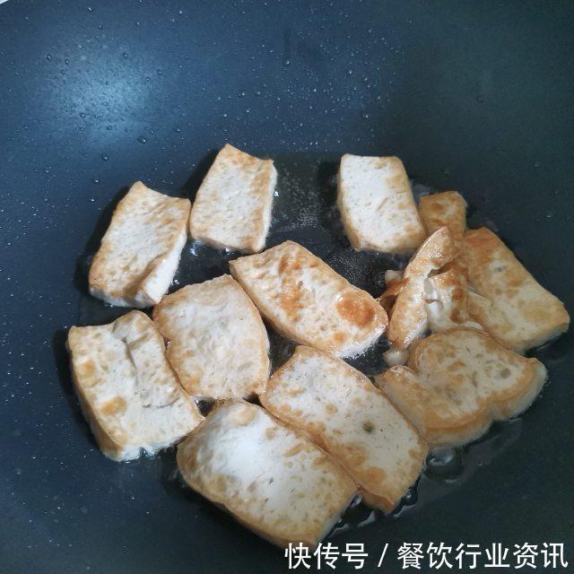 下饭|水煮豆腐,简单美味,超级下饭