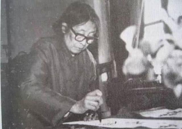 终生|我国首位女考古学家:曾国藩后裔,为事业终生不嫁,55岁跳塔陨落