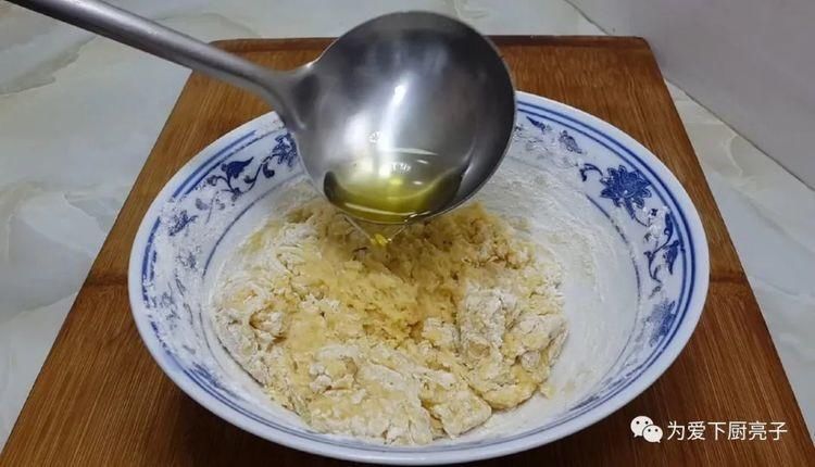 我家油条从来不发面,切一切锅里一炸,松软又香甜,越嚼越舒服