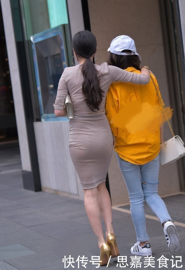 “纯金”打造的高跟鞋，从穿上那刻开始，就注定了你会万众瞩目