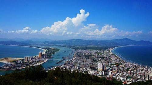 惠东县美丽的滨海旅游景区，城市里的阳光沙滩美景