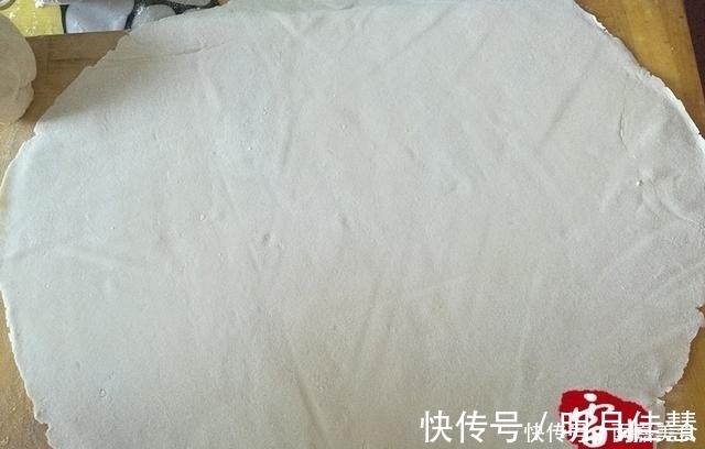 原来做手擀面这么简单，东北婆婆教的这个方法真好用！