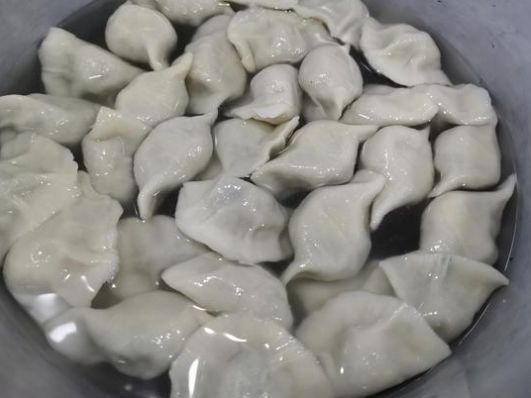 调饺子馅时,切记这2个要点,很多人不知道,难怪饺子不鲜也不香