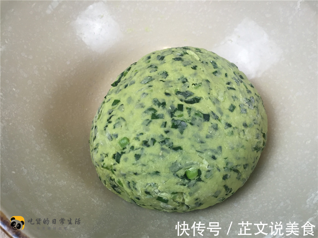 美味又营养韭菜剪刀面,营养又实惠,2元钱不到,家人都爱吃