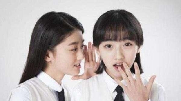 暖心|女孩来“初潮”浑然不知,女子暖心帮助获赞无数,网友暖心阿姨