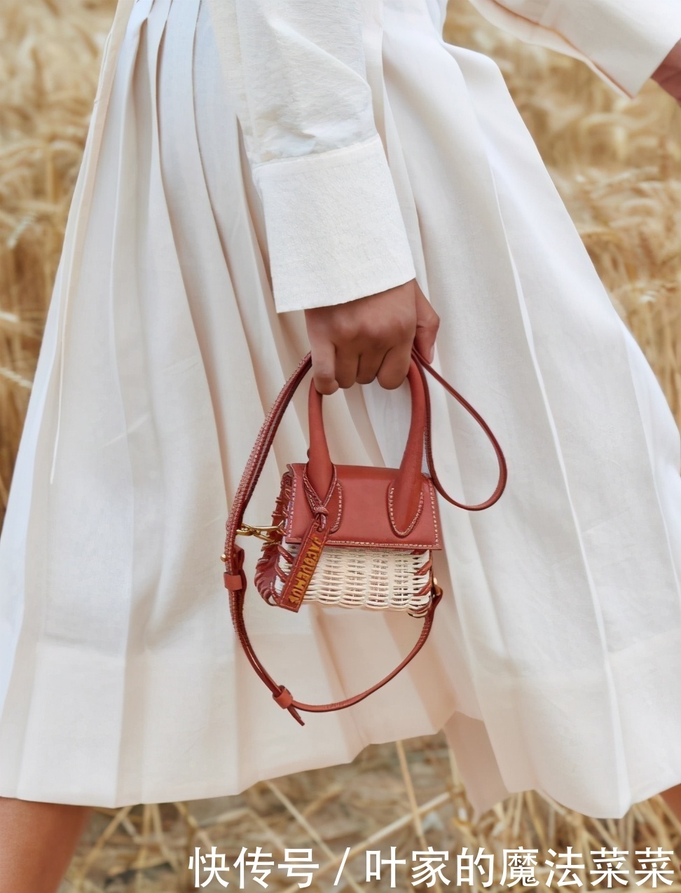 菜菜|菜菜时尚show:2021春夏男女包款 夺人眼球就是潮包