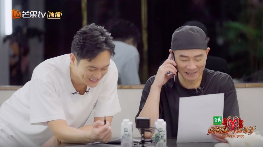 鸿星尔克|陈小春的大格局:中文推广大使、把护照当头像、把爱国刻在骨子里