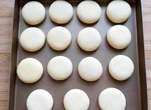 做这种饼不加一滴水,不含添加剂,松软香甜,大人孩子都爱吃!