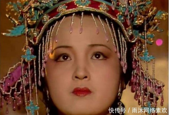 贾元春被加封为贤德妃 贾府人为何称呼她贵妃?