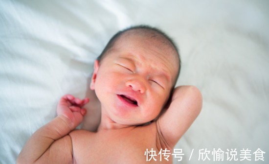 医生|“暴脾气”新生儿走红,抓着医生不撒手剪了我脐带还想跑