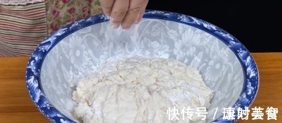 步骤|简单的葱油饼做法，当早餐吃很合适，柔软多层喷喷香