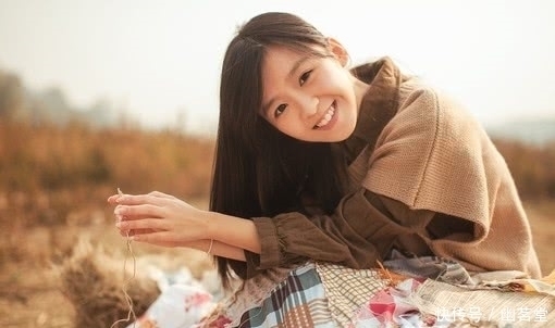 女生起床|女生起床有这3个“习惯”,脸蛋悄悄变美,颜值“悄悄变高”!