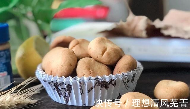 1碗面粉，半个鸡蛋，教你做快手小零食，口口香酥，再也不用买了！