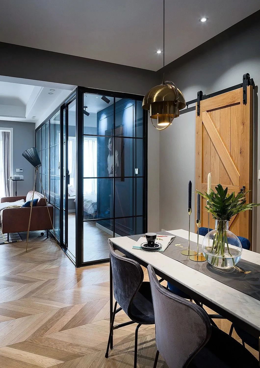 空间|50㎡现代小资范，一个人住的小房子，也能活出精致浪漫的气质