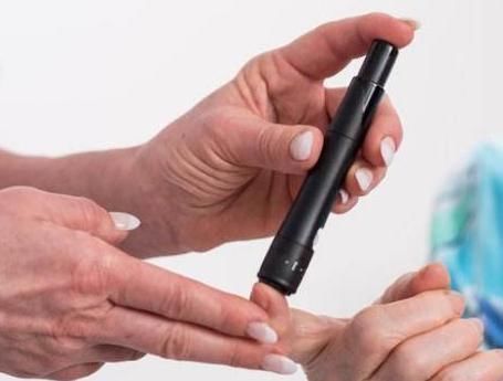 并发症|糖尿病的“元凶”找到了,升血糖的不是糖,而是它!希望你早知道