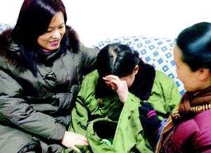 孩子|22岁姐姐拒养2岁弟弟败诉,父母赢了法输了情,网友养不起别生