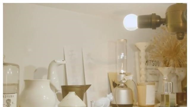 装饰|日本空间设计师的家:墙壁装饰才是主角,绝不浪费大白墙的空间