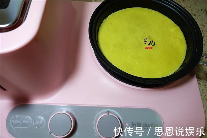 一口平底锅就可搞定的经典甜点！细腻爽口，好吃到爆，简单零失败