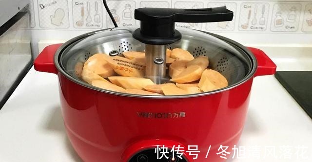 面饼|香甜软糯的红薯芝麻煎饼，好吃可口，美味健康！
