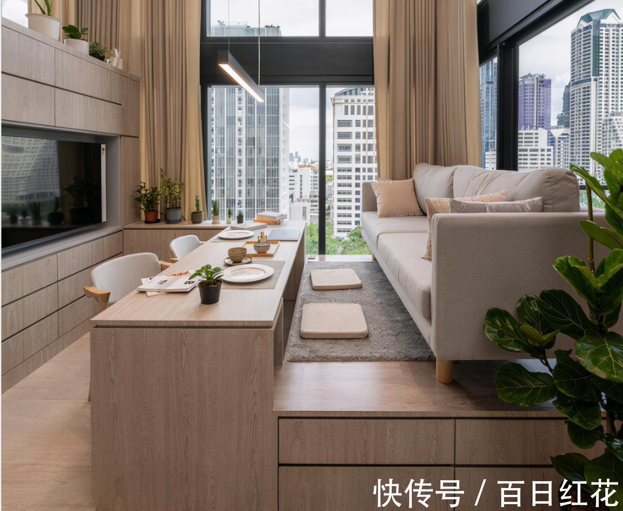 地台|客厅打地台屡试不爽，上方休闲下方储物柜，加高30公分餐桌都省了