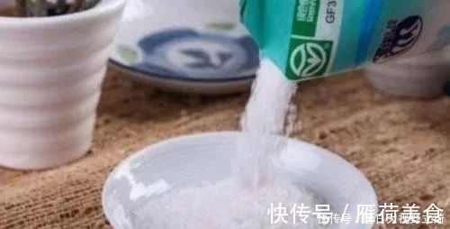 食盐|钓鱼，用2勺食盐，偷偷放在饵料里，大鱼狂咬不止