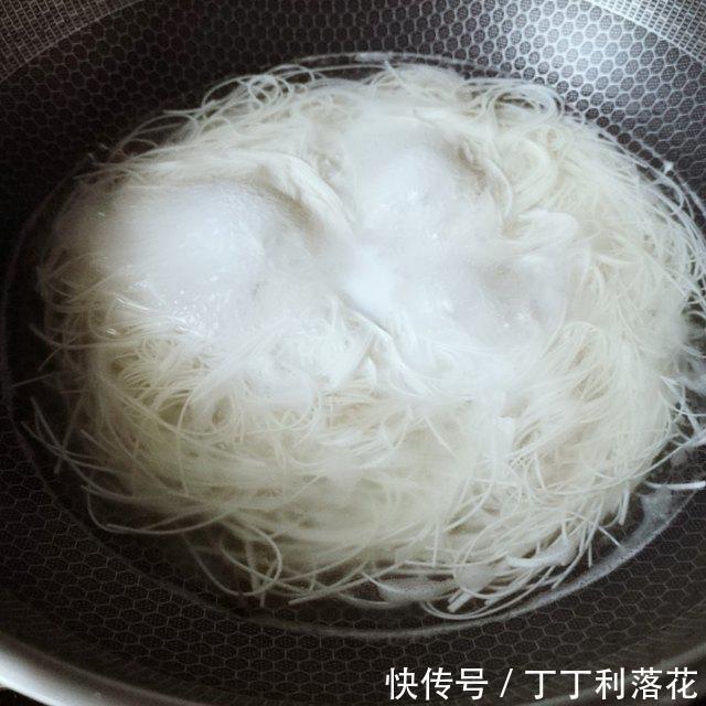 清淡|阳春面,汤清味鲜,清淡爽口