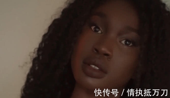 妹子 黑人妹子原来是这样化妆,一瓶粉底不够用,最终效果高级又性感!