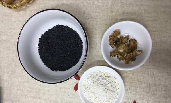  乌黑|天冷了，坚持每周喝3次它，头发乌黑，老掉发的人要多吃