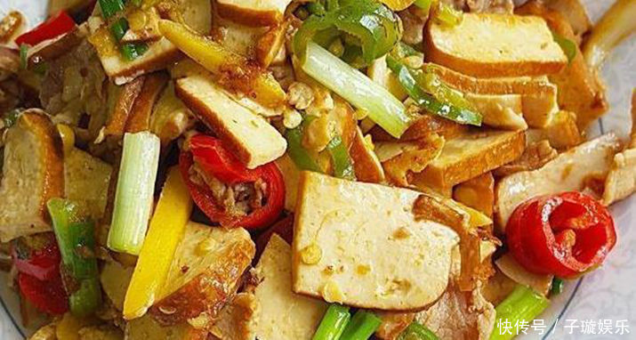 聪明人爱吃三种食物,润肠通便,护肤排毒,谁吃谁受益!