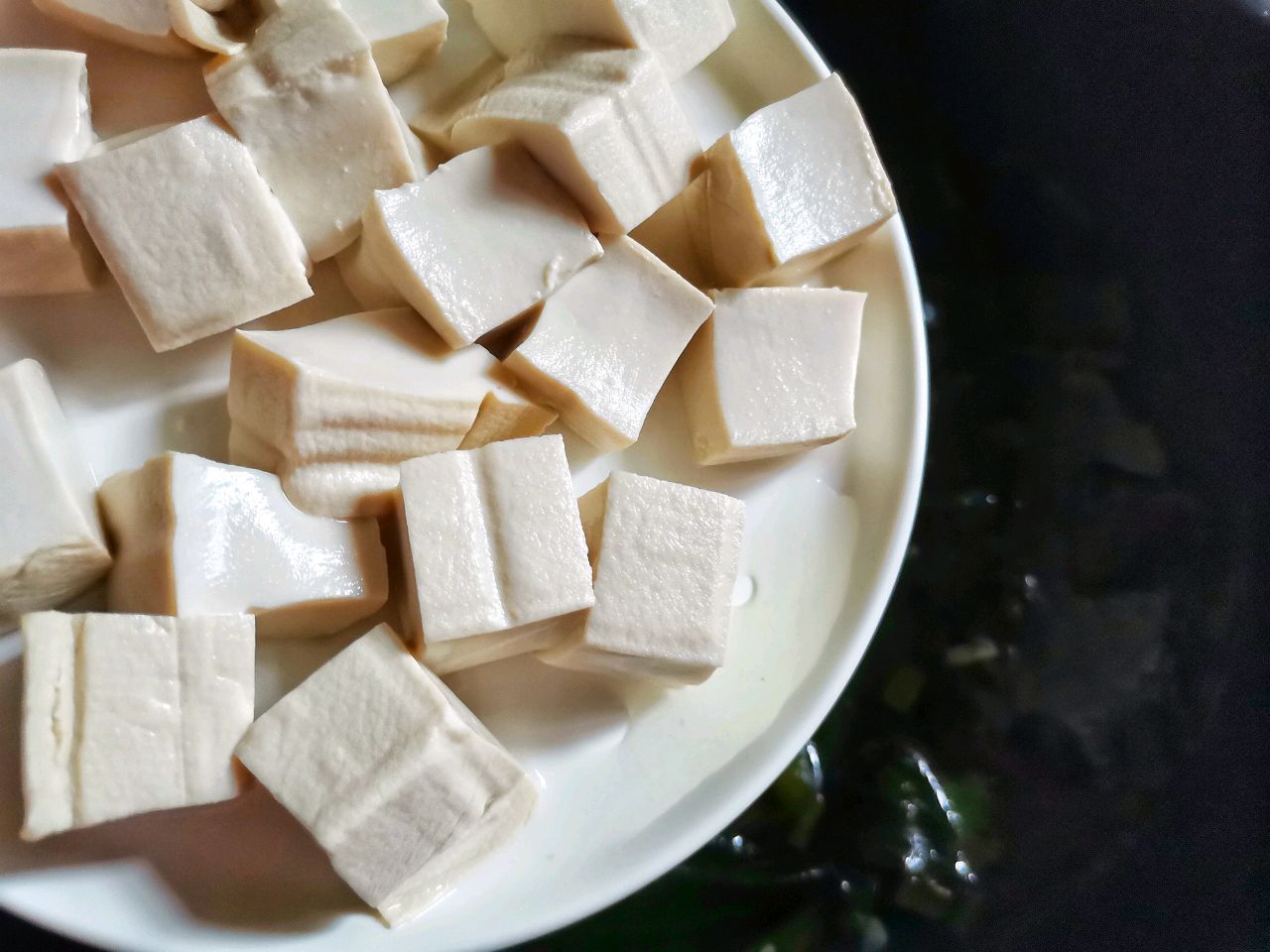 夏天爱出汗,这汤不可错过,钾含量高,多喝它,精神饱满过夏天