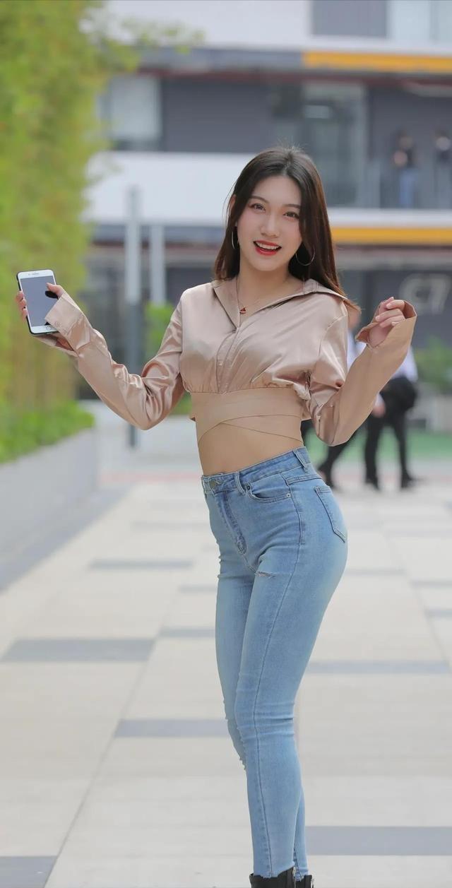高跟鞋|穿着不同牛仔味的小牛仔裤，更成熟美丽