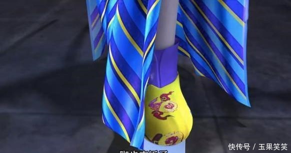 叶罗丽孔雀新的魔法咒语,间接暴露出她和曼多拉的关系