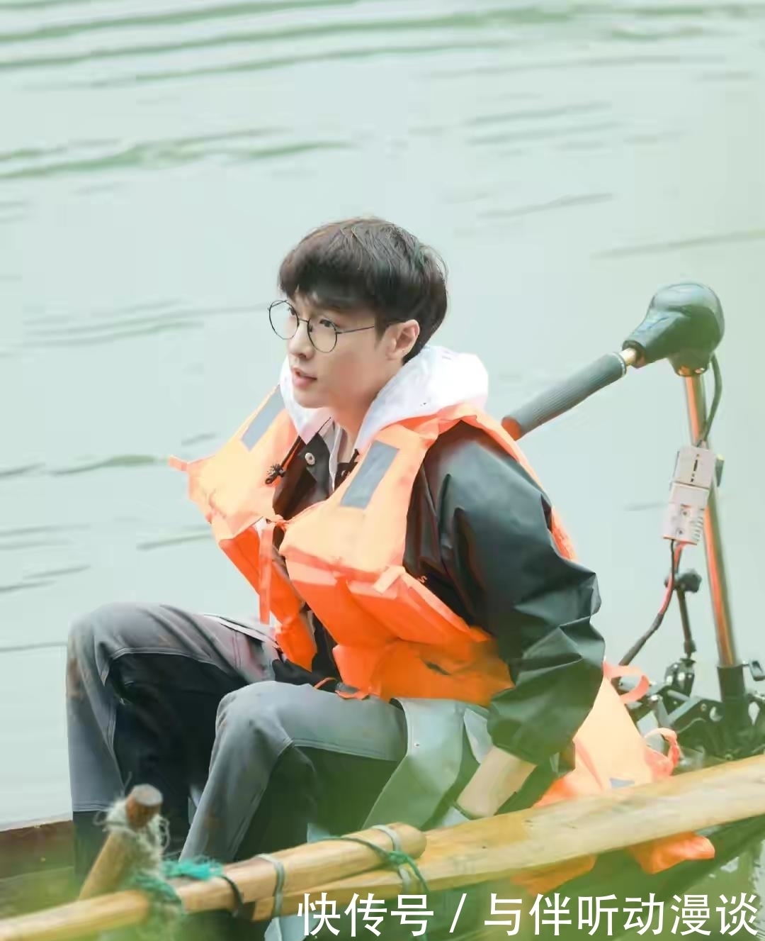 辟谣|《向往5》收视反超《奔跑5》张艺兴杨紫在线辟谣,全员素颜泡脚