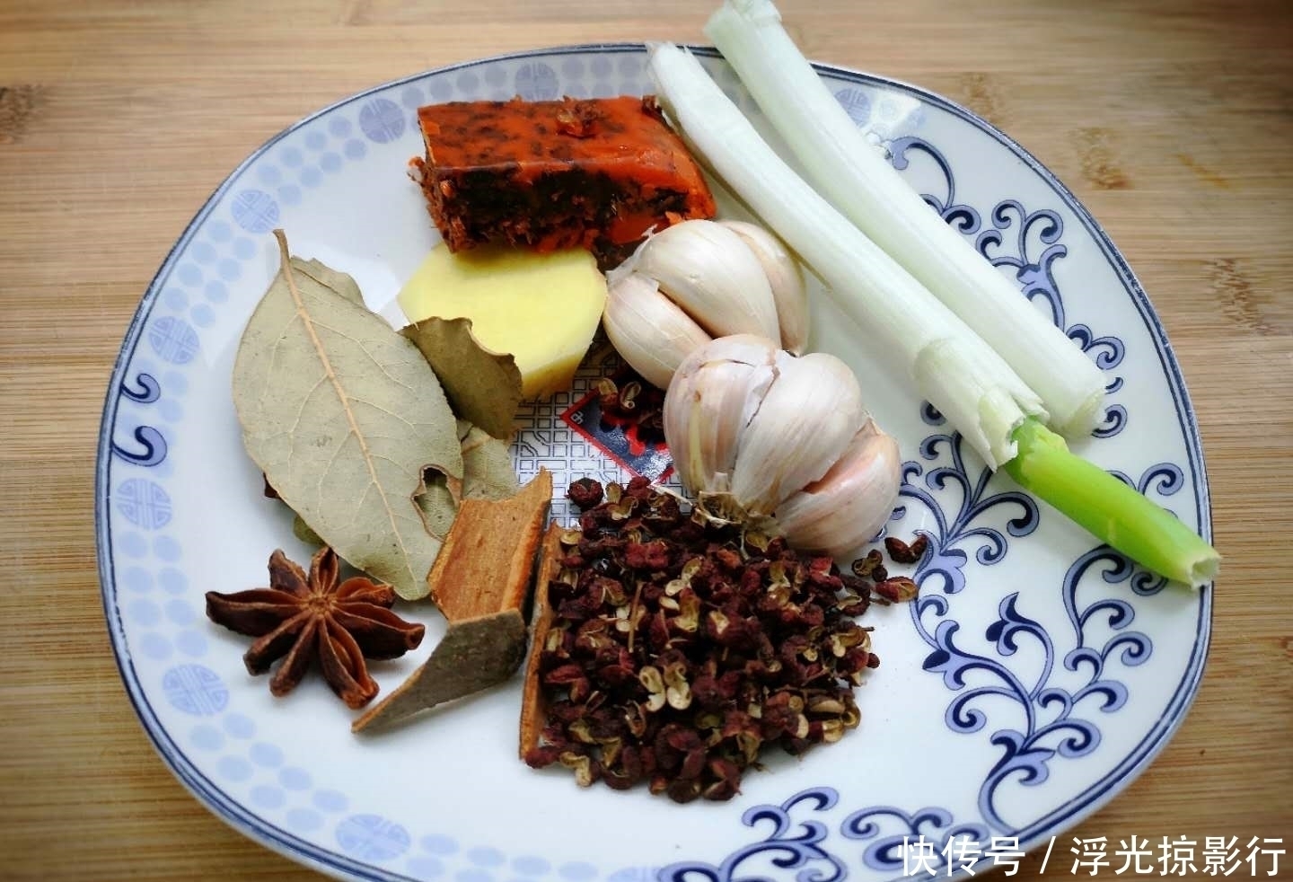  美味|3张豆腐皮1把粉条，简单做一锅，鲜香美味，连汤汁都不剩！