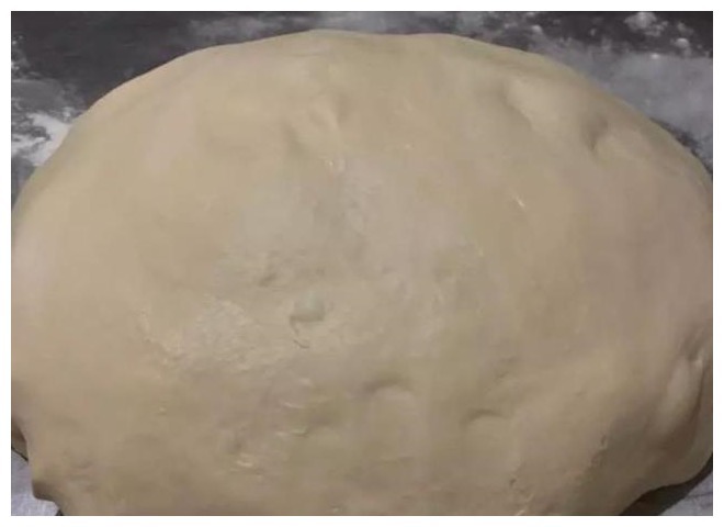 做番茄火腿肉松面包,只需3步,香甜松软又美味,小孩子都喜欢