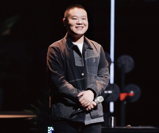德云相声春晚阵容曝光,时长感人,王惠重返舞台,二人缺席引热议!