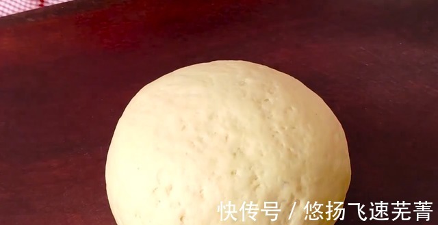 深秋了，我家红薯这样做松软香甜，无水无油两天不做馋得慌！