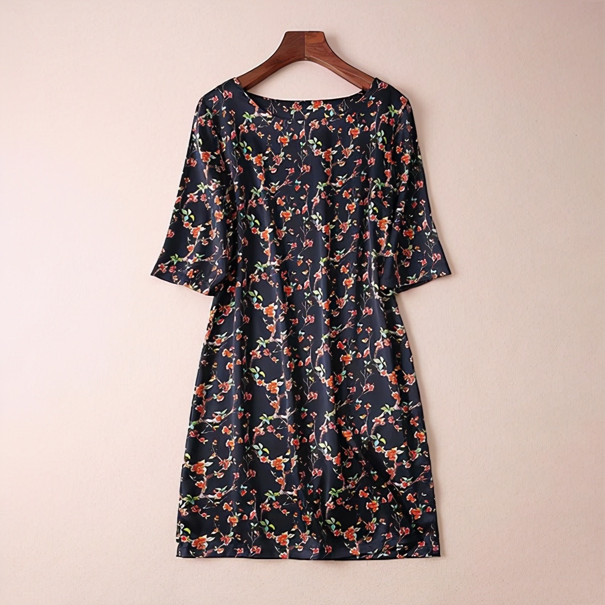 裙身|女人年过三十不年轻没关系,但往后就得有气质韵味连衣裙精致自己