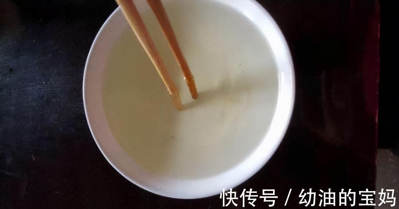 扦插|生根水还用买么，随便几种材料都能自制，生根快，盆盆爆