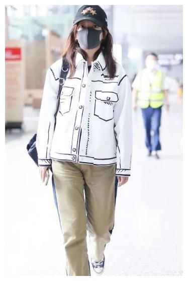 女人到了中年，切忌穿这2个颜色，多穿另外6个，更能显白减龄