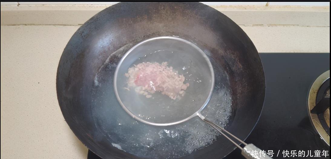 娃娃|红黄白绿真好看，补钙补铁补维C，娃娃吃得乐哈哈