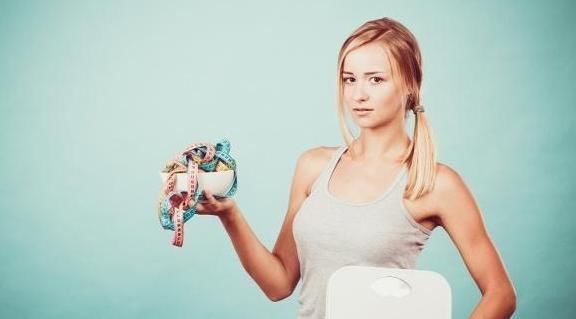 食物|晚上坚持吃3种食物，晨起后准时上厕所，不用来减肥真是亏了！