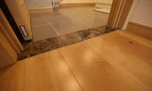 边条|德国朋友卫生间这样装门槛石，真是太机智了，后悔我家装早了