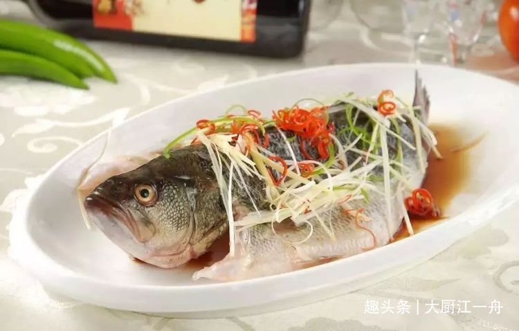 不管做什么鱼,牢记“2不放,加3样”的诀窍,鱼肉鲜嫩解馋无腥味