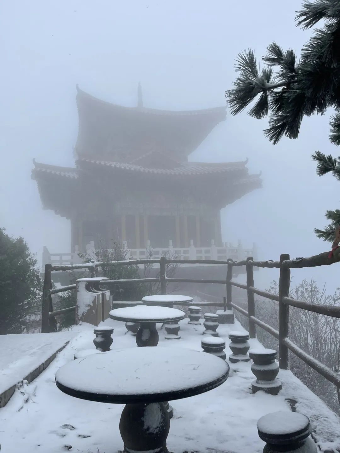 景区|入秋后，河南第一场雪来了！