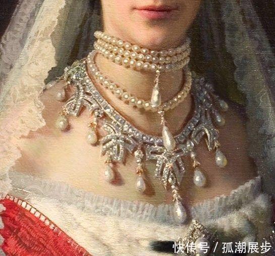 颈圈|闰土的项圈竟然这么时髦?盘点5种你绝对眼熟但分不清的颈饰……