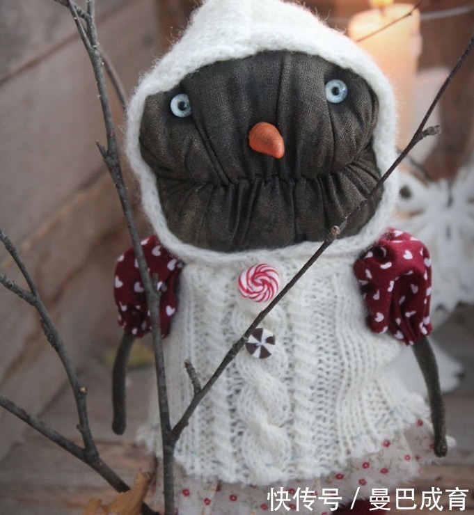 美女&俄罗斯美女手工艺术家和她独特的玩偶们!