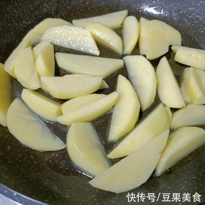 大喜大烤肉酱|#烤究美味 灵魂就酱#巨下饭的黑椒土豆