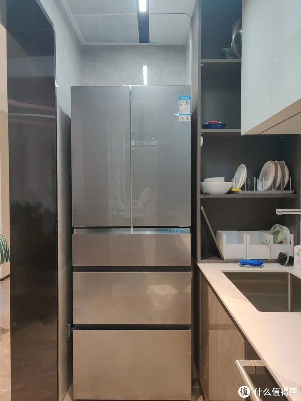 卫浴|绝！5口之家0杂物，只靠1扇门实现卫浴三分离